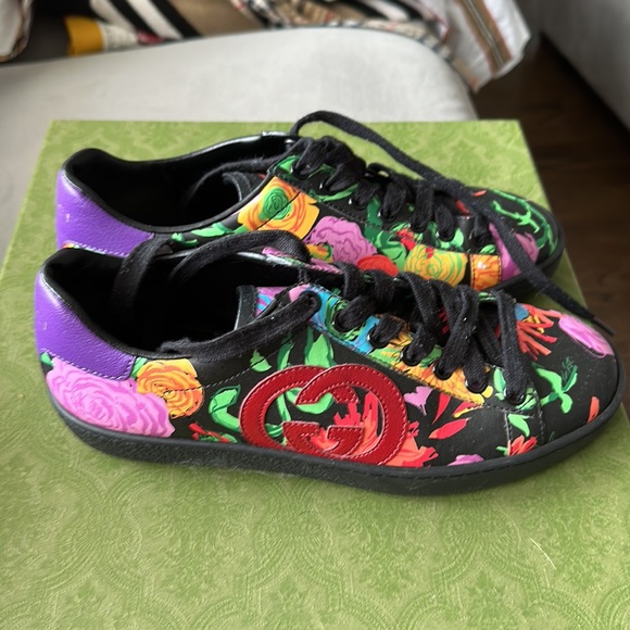 Gucci - Picture 4 of 8